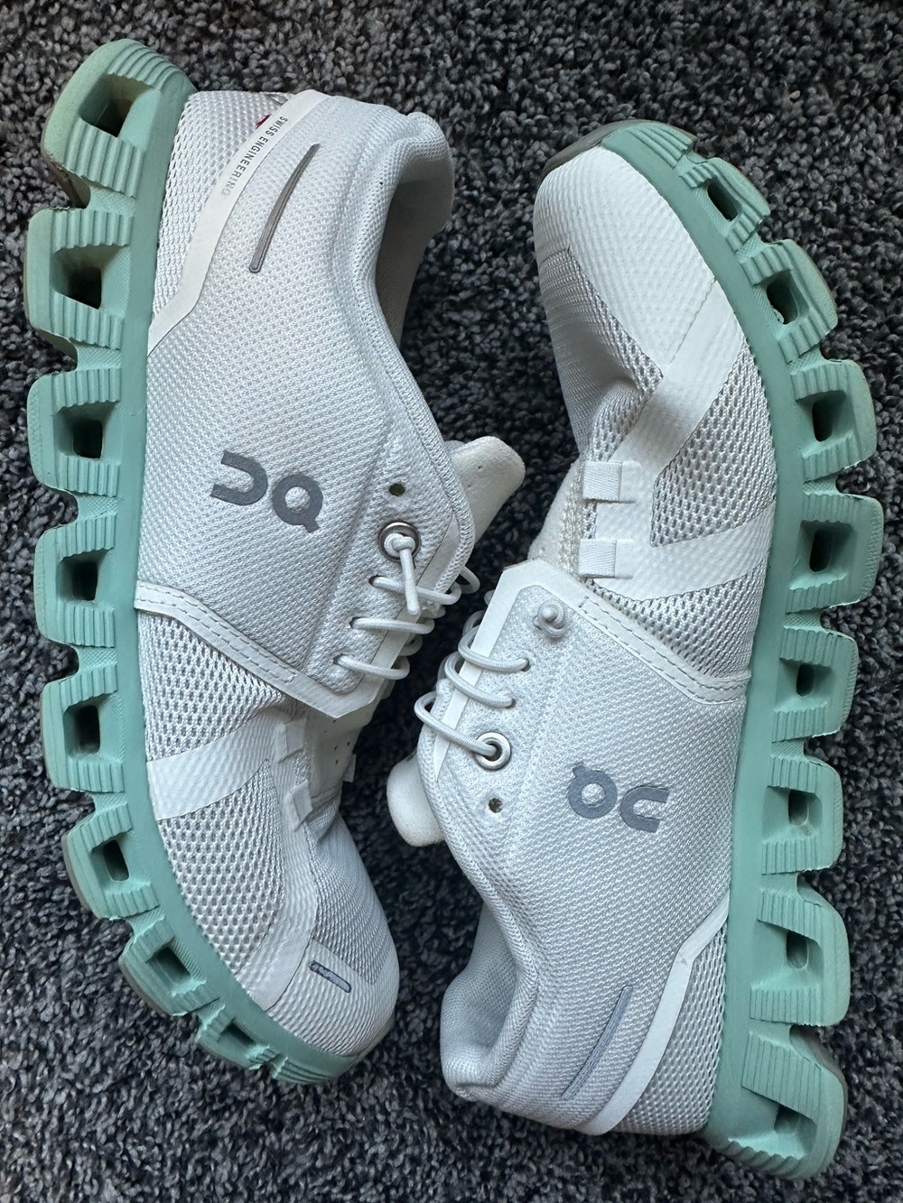 On Running Cloud 5 White Sneakers with Mint Soles Undyed White Creek Size 9 - Picture 2 of 11
